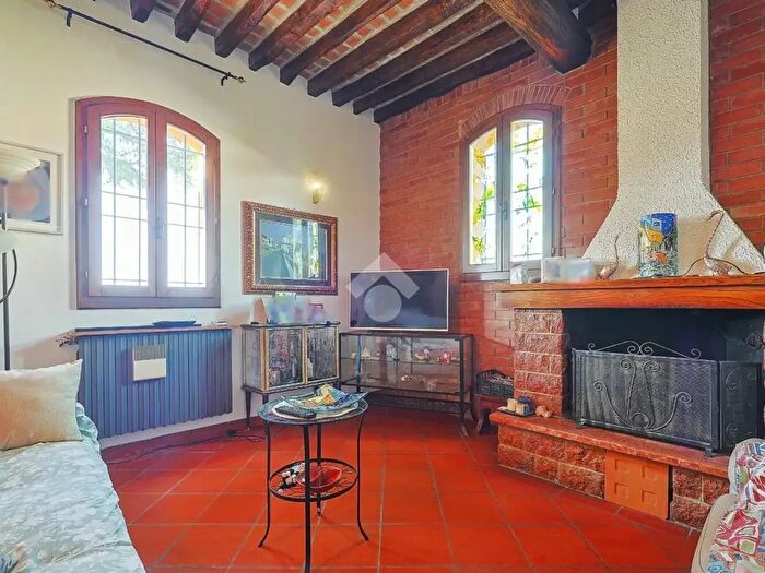 Casa con 6 locali in vendita in Via Longarola, Sala Bolognese