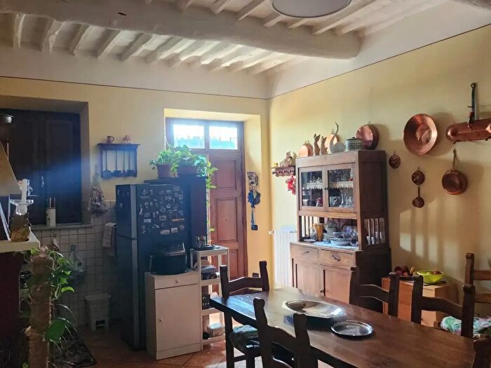 Appartamento con 13 locali in vendita in Lucca