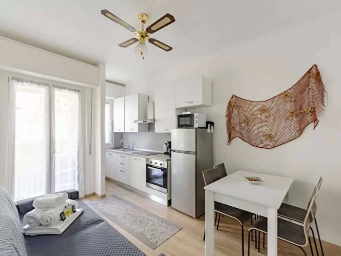 Appartamento bilocale in affitto in Via Enrica Pietrafraccia, Parco Casale Castello dei Sogni, Rapallo