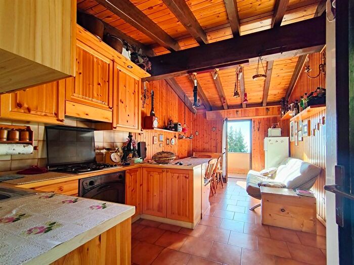 Appartamento trilocale in vendita in Via San Fermo, Grone