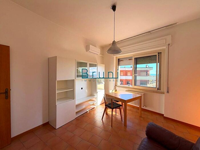 Appartamento trilocale in affitto in Via Padre Sigismondo Damiani, Paese Alto Ponterotto, San Benedetto del Tronto