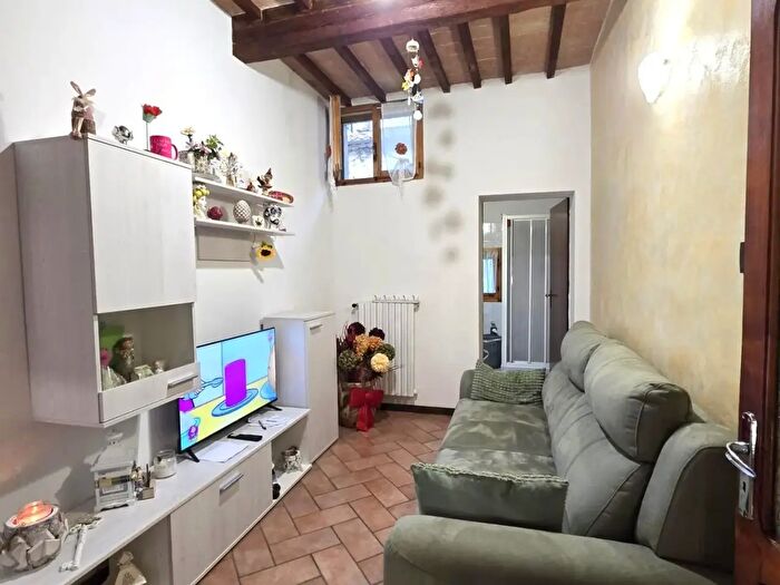 Casa quadrilocale in vendita in Colle Di Val D'Elsa