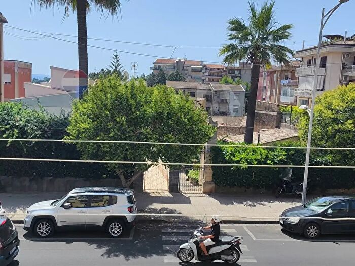 Appartamento quadrilocale in vendita in Viale Principe Umberto, Caltagirone