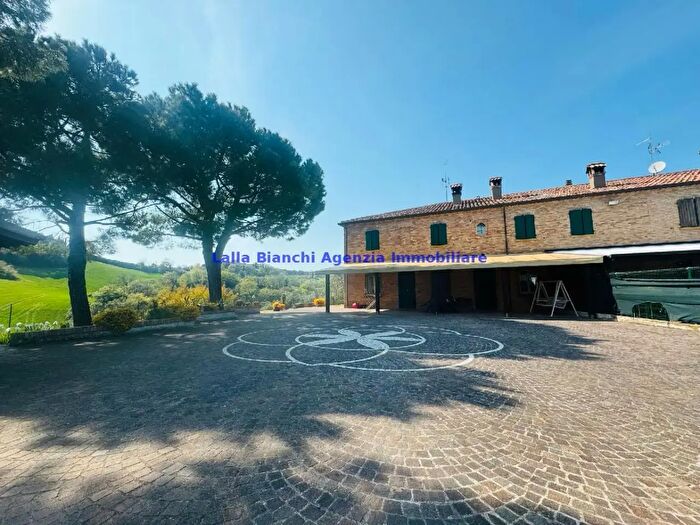 Casa con 16 locali in vendita in SantAndrea in Villis, Fano