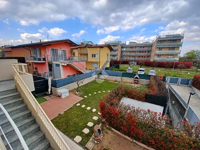 Appartamento quadrilocale in vendita in Via Grumello, Bergamo