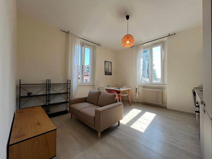 Appartamento bilocale in affitto in Via Borgognone, Semicentro, Cantù