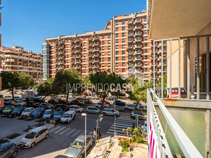 Appartamento trilocale in vendita in Via a De Gasperi, Palermo