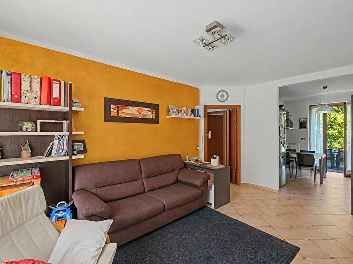 Appartamento trilocale in vendita in Via Bartolomeo Scappi b, Dumenza