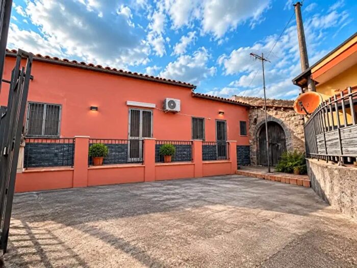 Casa in vendita in Via Sacerdote Sebastiano Lisi, Giarre