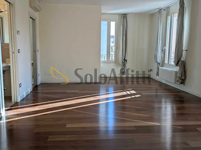 Appartamento quadrilocale in affitto in Rimini