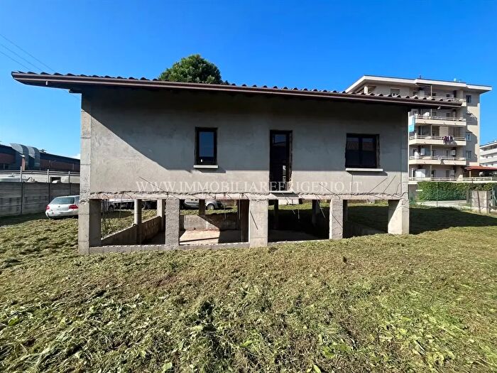 Casa trilocale in vendita in Via Mazzini b, Cisano Bergamasco