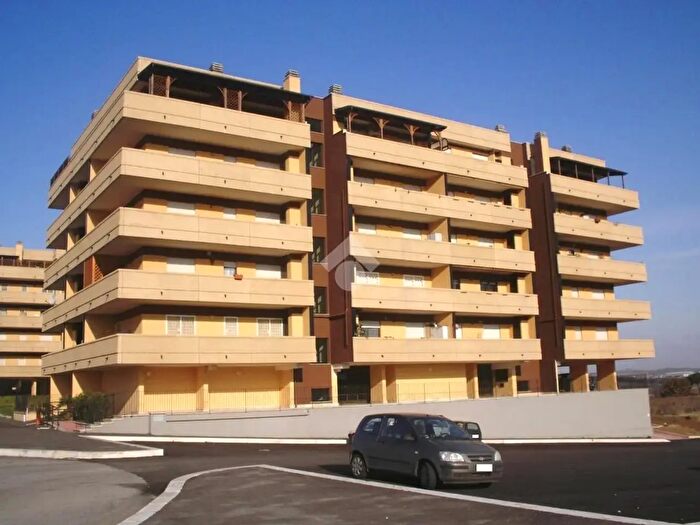 Appartamento bilocale in vendita in Via Caltagirone, Roma