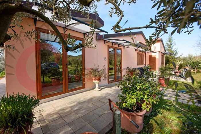 Casa quadrilocale in vendita in Massa Marittima