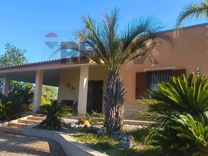 Casa quadrilocale in vendita in Polignano A Mare