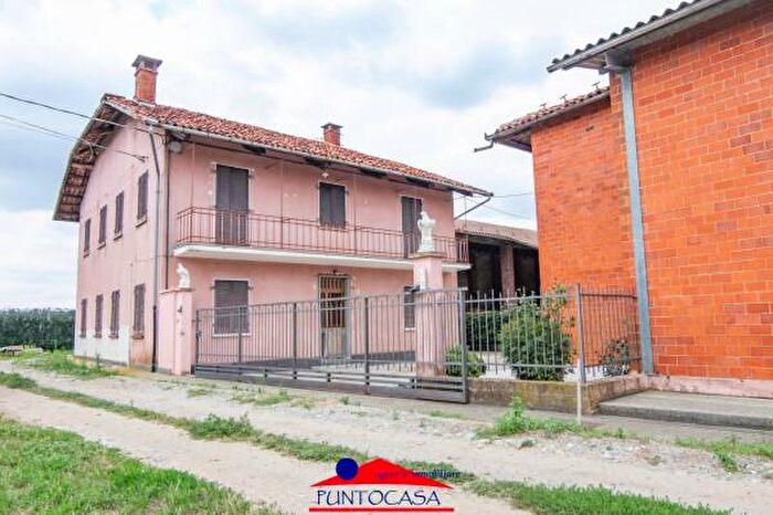 Casa con 6 locali in vendita in Via delle Gaide, Villafalletto