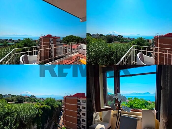 Appartamento quadrilocale in vendita in Via del Parco Primavera, Napoli