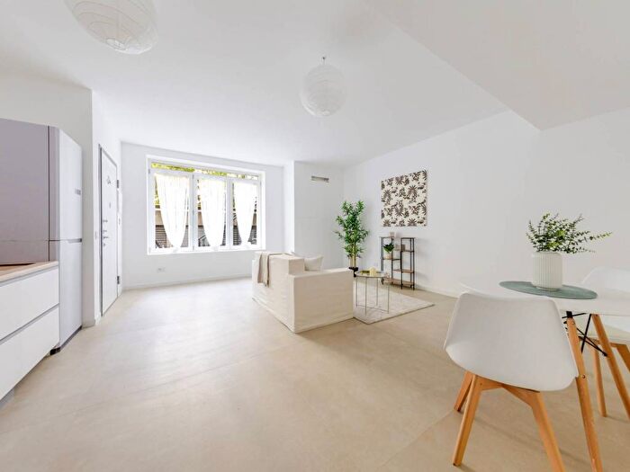 Casa bilocale in affitto in Via delle Forze Armate, Piazzale Siena, Milano