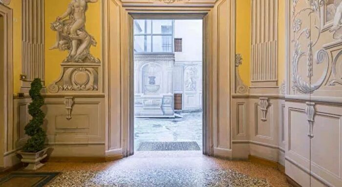 Appartamento in affitto in Via Galliera, Bologna