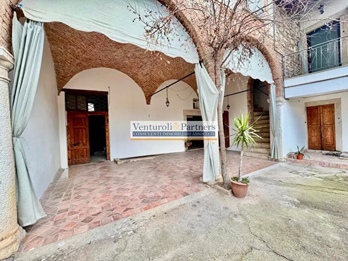 Appartamento trilocale in vendita in Via Fratta, Botticino