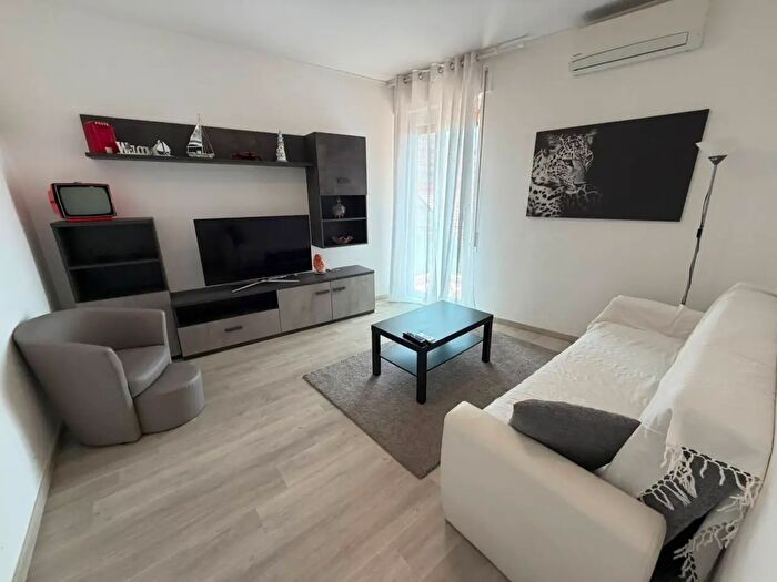 Appartamento trilocale in vendita in Via Lamarmora, Sanremo