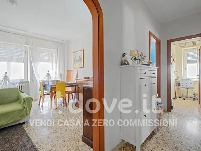 Appartamento trilocale in vendita in Via Pietro Falco, Chieti