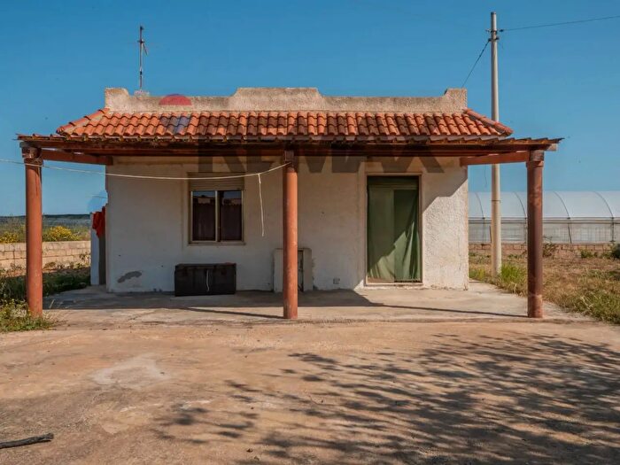 Casa con 6 locali in vendita in Contrada Carratois Snc, Portopalo Di Capo Passero