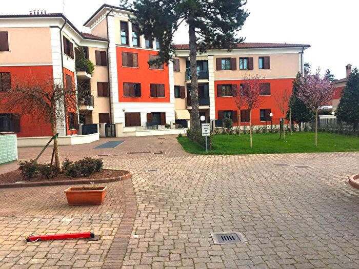 Appartamento bilocale in affitto in Via Guglielmo Marconi, Centro, Castelfranco Emilia