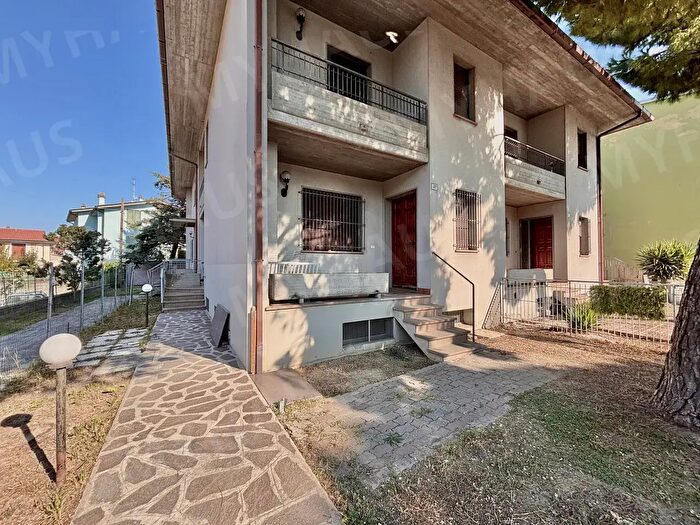 Casa con 5 locali in vendita in Viale Gino Cecchini, Cesenatico