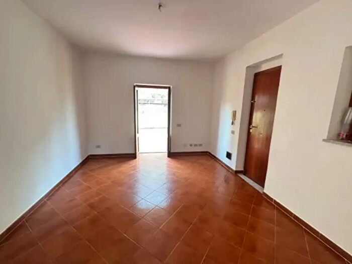 Appartamento trilocale in affitto in Via Savona, Palermo