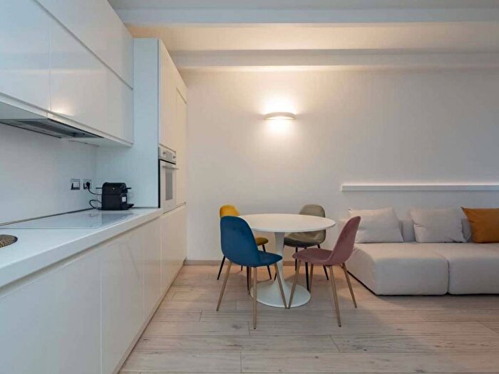 Appartamento bilocale in affitto in Via Vigevano, Navigli Darsena, Milano