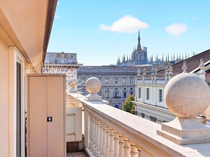 Appartamento bilocale in affitto in Via Giuseppe Verdi, Scala Manzoni, Milano