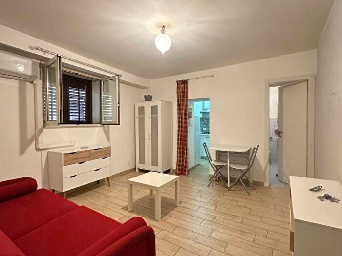 Appartamento monolocale in affitto in Via San Giosafat, Cassaro, Palermo