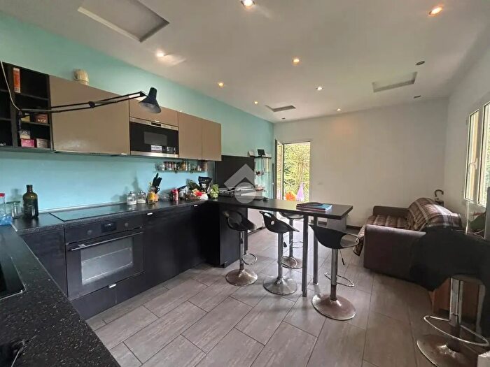 Casa trilocale in vendita in Via Pineta, Rapallo
