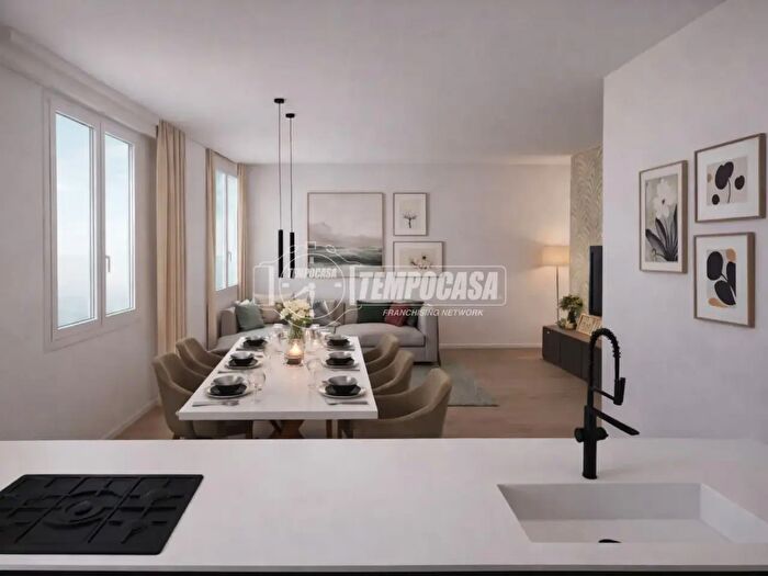 Appartamento trilocale in vendita in Via Luigi Calori, Bologna