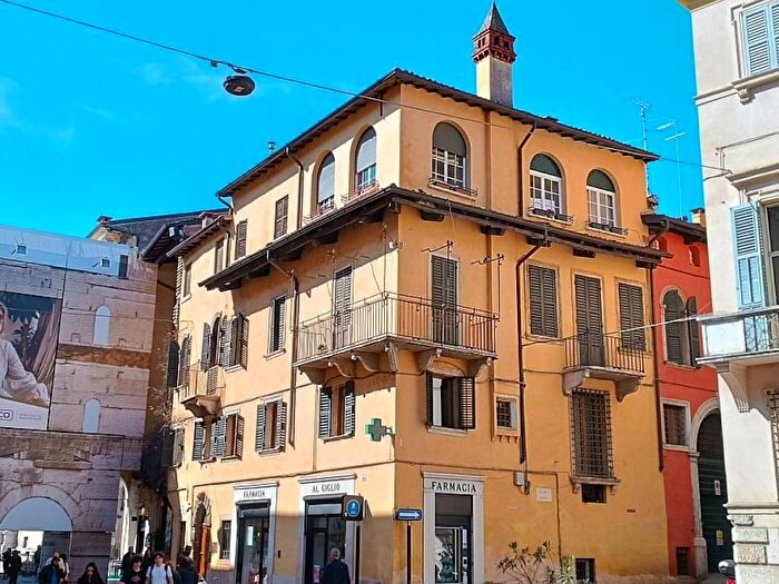 Appartamento monolocale in affitto in Corso Porta Borsari, Centro Storico, Verona