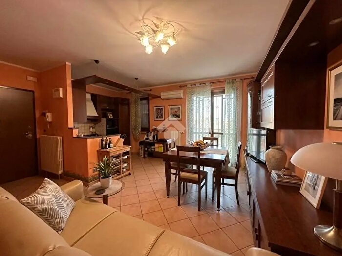 Appartamento quadrilocale in vendita in Via Donizetti, Orbassano