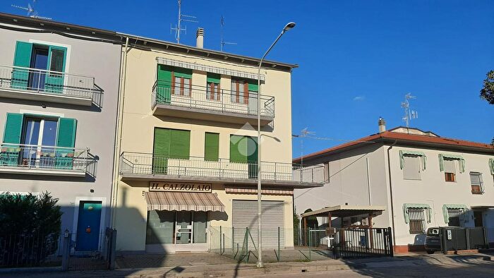 Appartamento trilocale in vendita in Via Ribolle, Forli