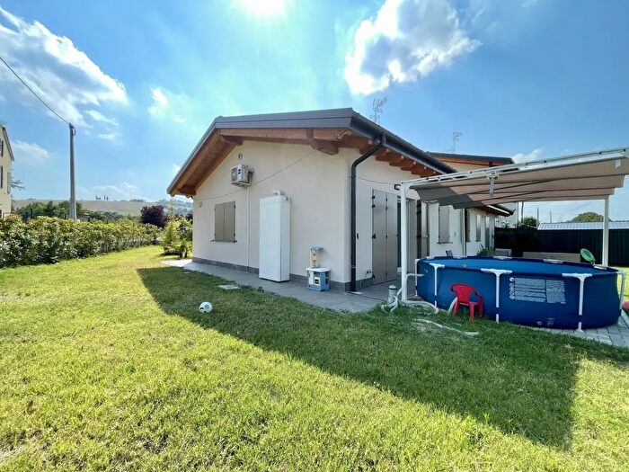 Casa quadrilocale in vendita in Via Palona, Castelvetro Di Modena