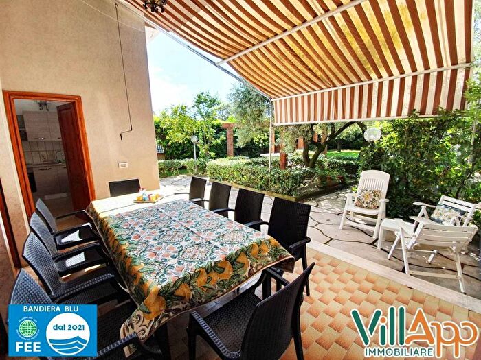 Appartamento con 6 locali in affitto in Via Flacca, Fondi