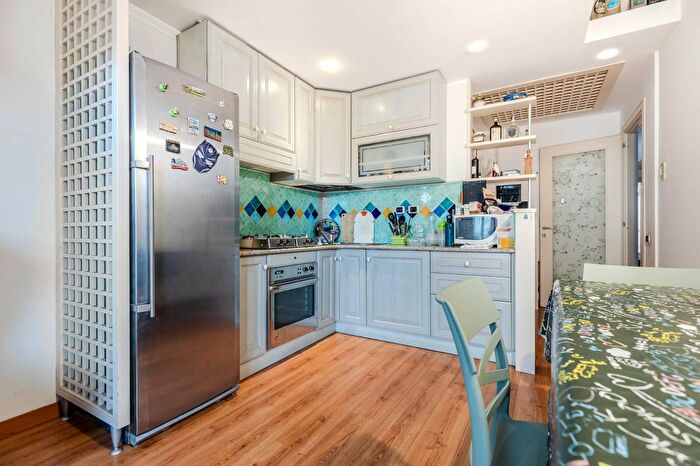 Appartamento quadrilocale in vendita in Via SantEulalia, Cagliari