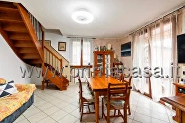 Appartamento quadrilocale in vendita in Piazza Pace, Campogalliano