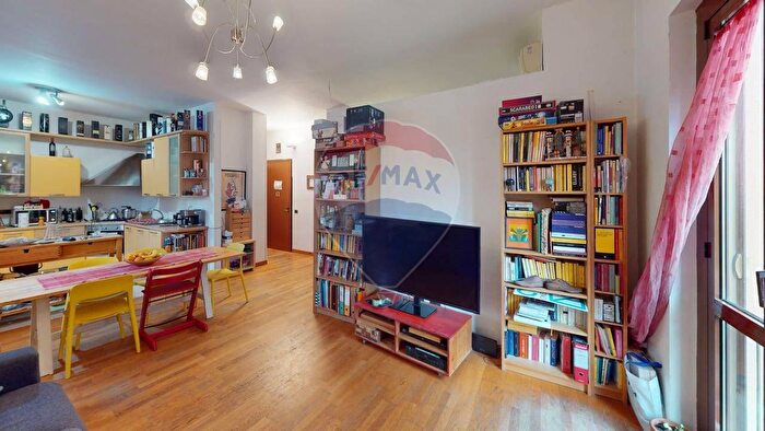 Appartamento con 5 locali in vendita in Via Beppe Fenoglio, Pavia