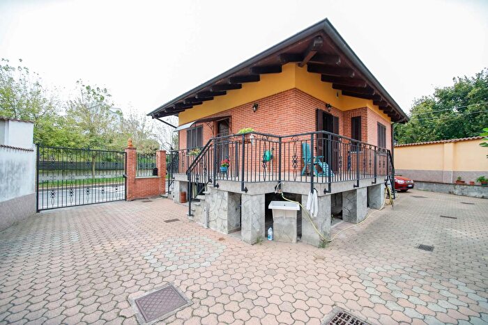 Casa con 5 locali in vendita in Brandizzo