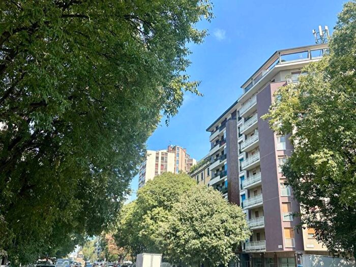 Appartamento quadrilocale in affitto in via Buonarroti, Vercelli Wagner, Milano