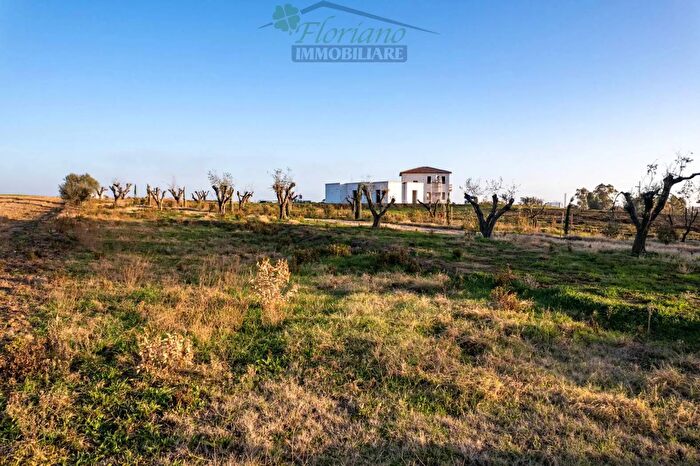 Casa con 11 locali in vendita in Strada Querciolare, Montalto Di Castro