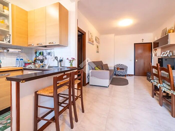 Appartamento trilocale in vendita in Via Cava di Gorga, Viterbo