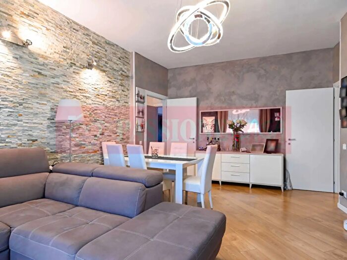 Appartamento trilocale in vendita in Via Roma, Pedrengo