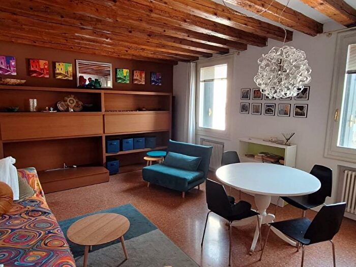 Appartamento quadrilocale in affitto in Contra delle Canove, Centro Storico, Vicenza