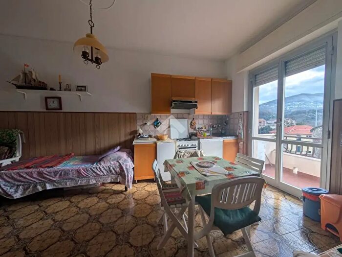 Appartamento bilocale in vendita in Via Piani, Carasco