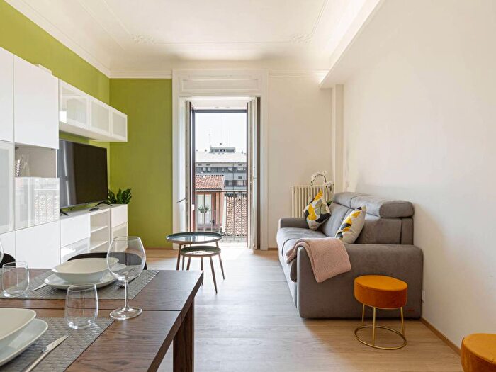 Appartamento bilocale in affitto in Via Francesco Sforza, Missori, Milano